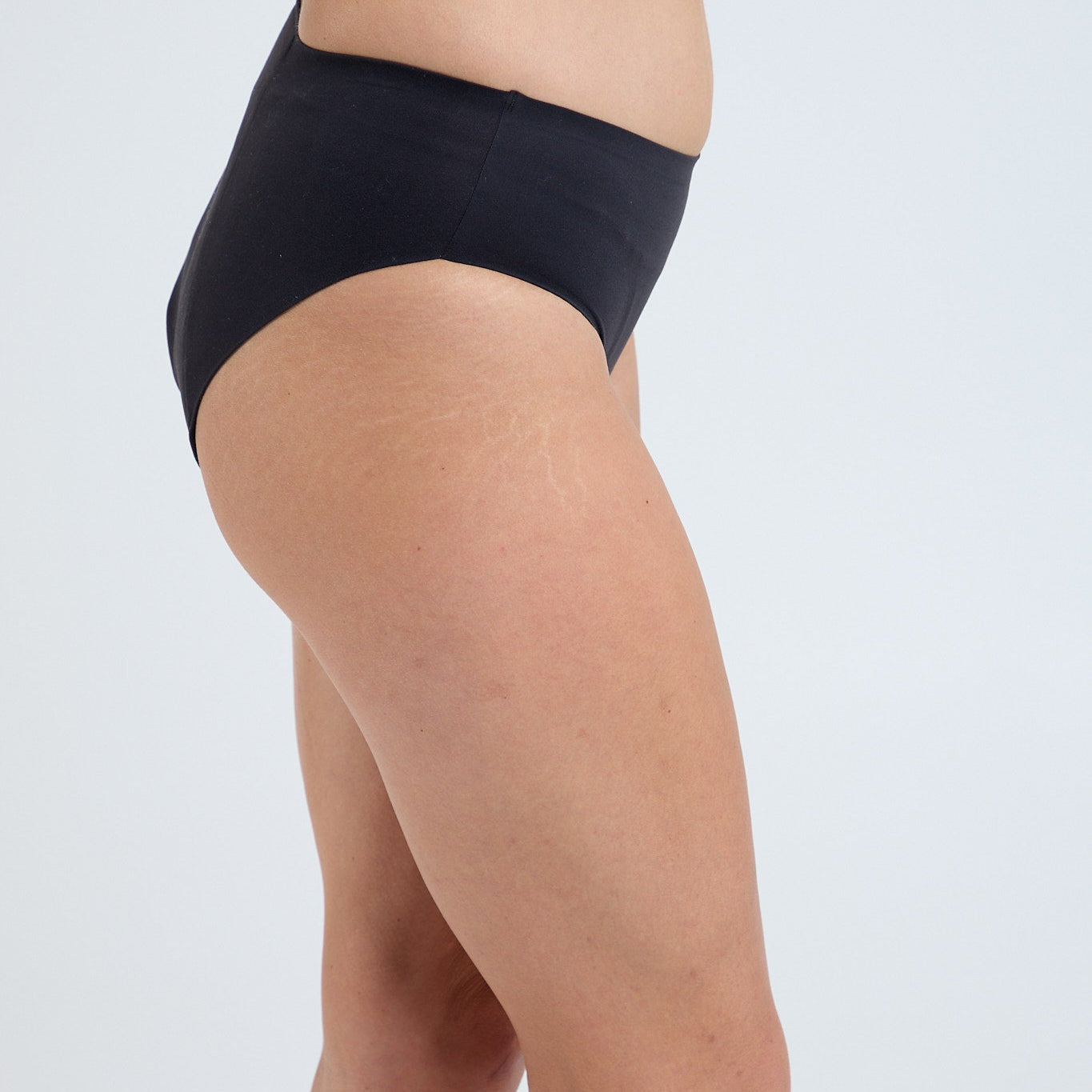 Invisi Seamfree Period Undies - Black French Midi Seamless