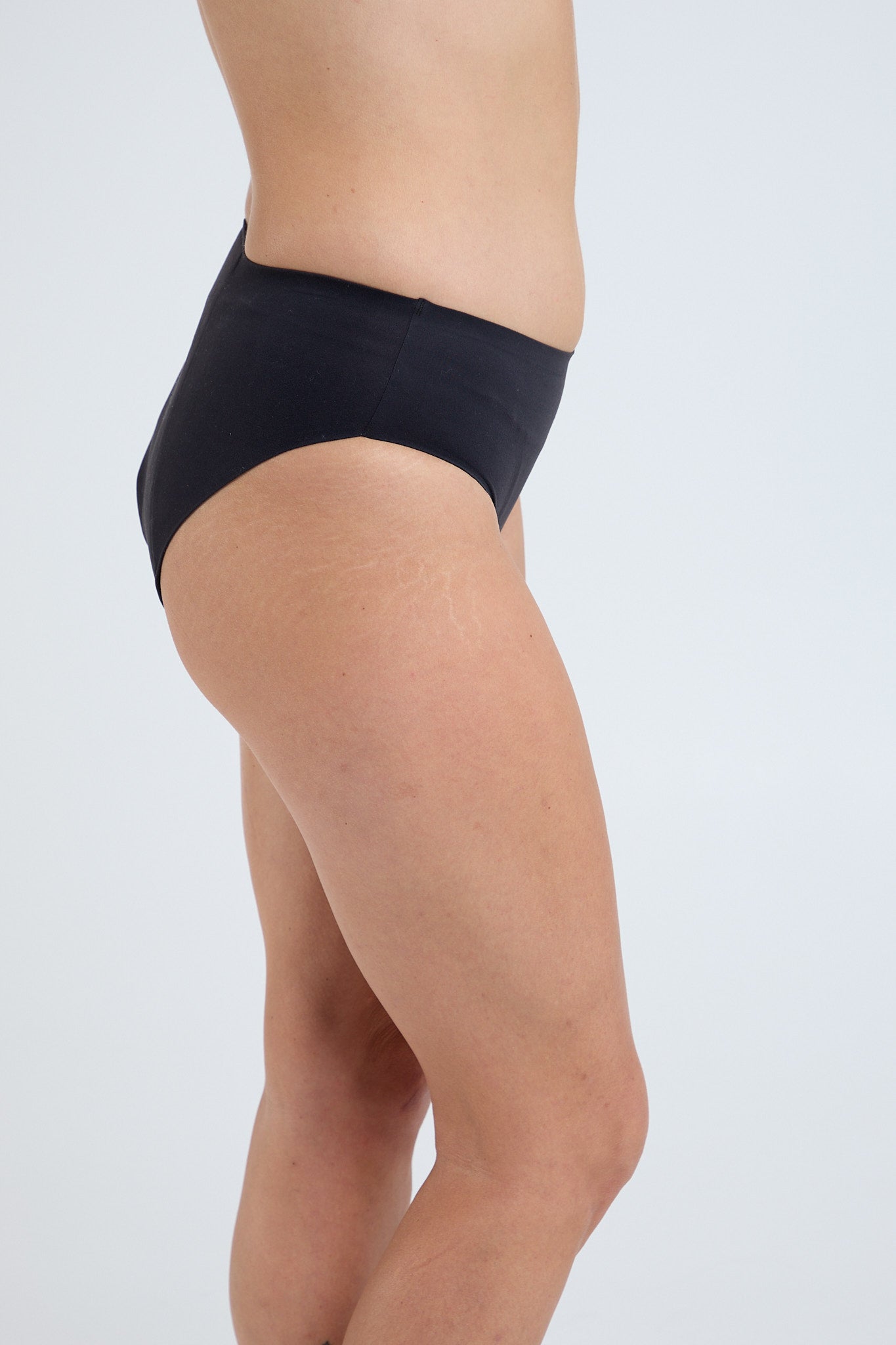 Invisi Seamfree Period Undies - Black French Midi Seamless